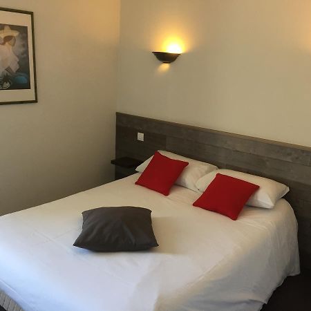 Hotel Tgv Quimper Exteriör bild
