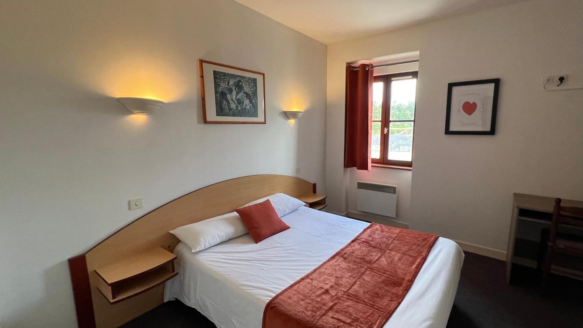 Hotel Tgv Quimper Exteriör bild